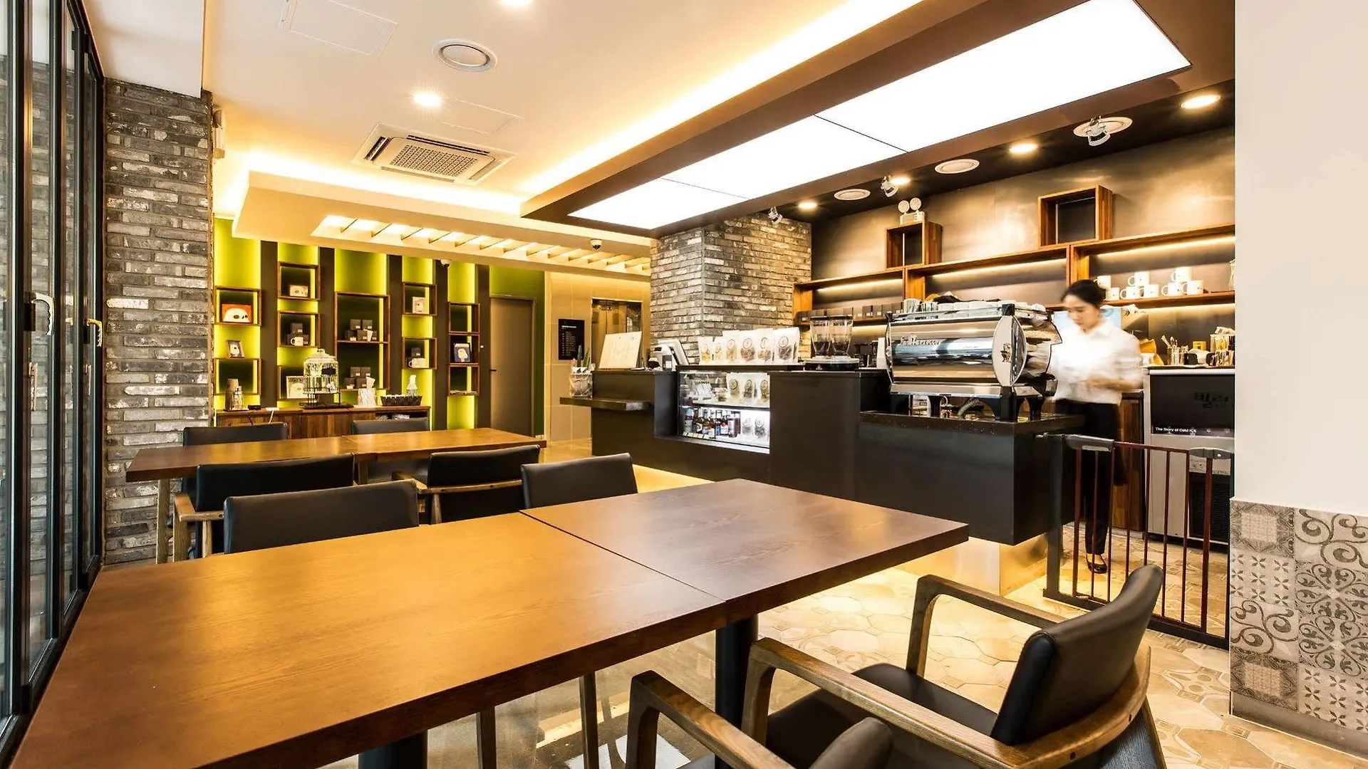 Hotel Sleep With Your Own Pet Only - The Petel Busan